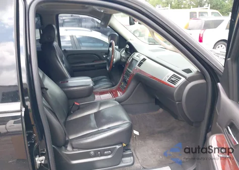 2008 Cadillac Escalade Standard from USA, damaged, VIN 1GYEC63868R202148